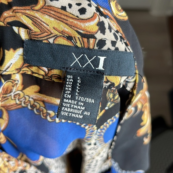 Forever 21 Vintage style 80s miami versace style sheer button up - Picture 7 of 7